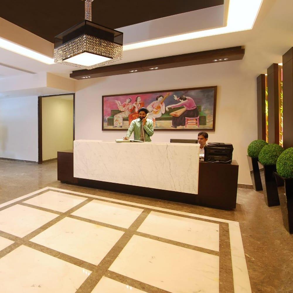 Hotel Africa Avenue Gk - 1 à New Delhi Extérieur photo